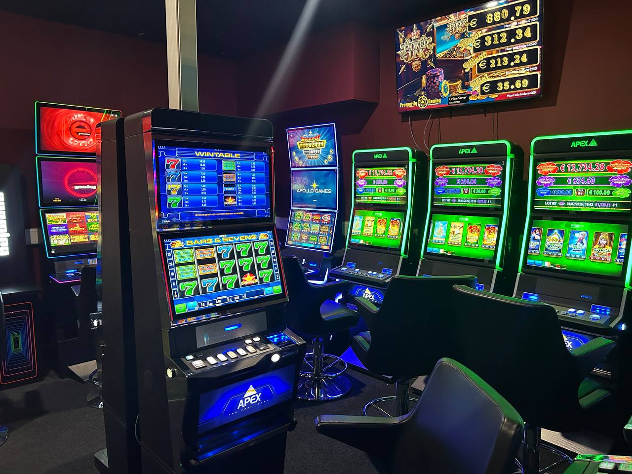 Another wide angle of the slots room at Dublin Poker Club